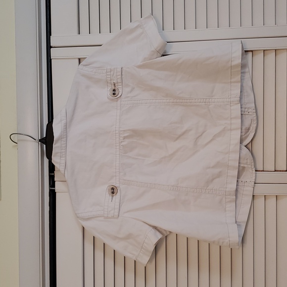 Aeropostale White Short Sleeved Big Button Cotton Jacket, Size Large - Picture 3 of 5